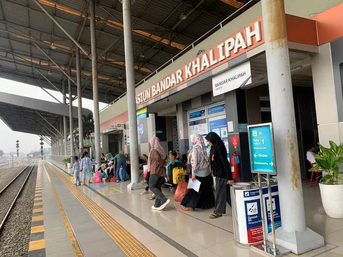 Semakin Diminati, Stasiun Bandar Khalipah Hubungkan Kereta Api Bandara hingga Bus Listrik