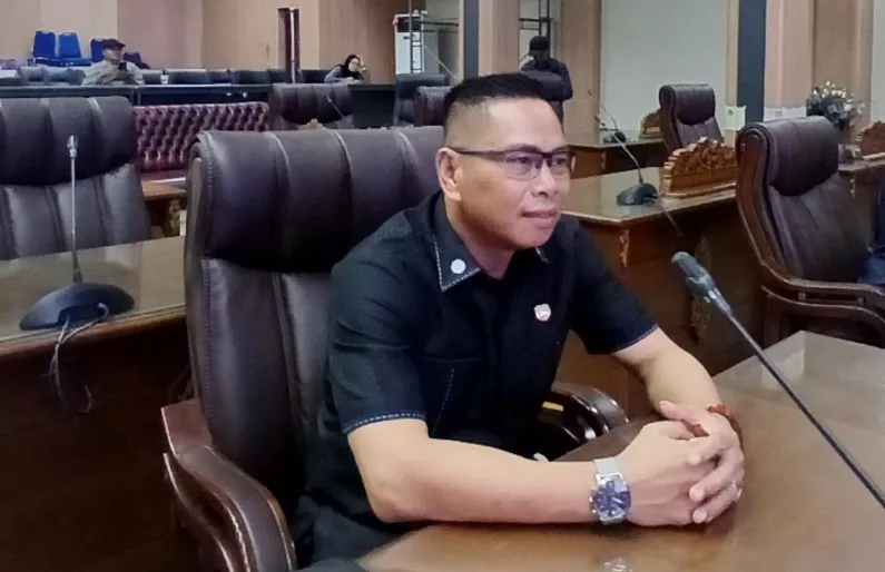 DPRD Barito Utara Dukung Pembangunan Poskamling di Kelurahan Jambu