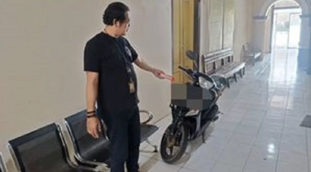 Ngaku Disantet, Pria Ini Hunuskan Badik di Leher Nenek-nenek, Akhirnya.......