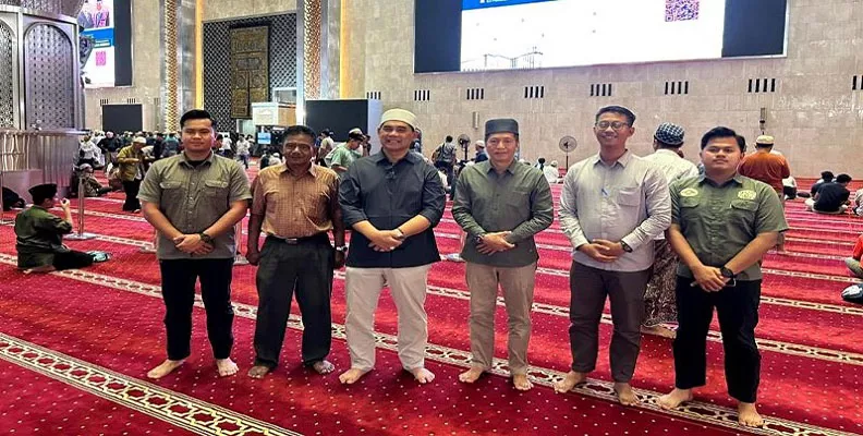 Sholat Jumat di Masjid Istiqlal, Bupati Shalahuddin: Saya Punya Mimpi Satu Saat Nanti Barito Utara Punya Fasilitas Keagamaan Senyaman Ini 