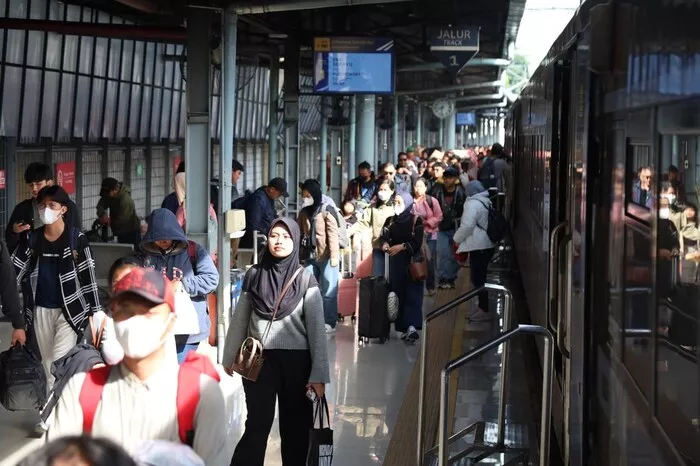 KAI Daop 1 Jakarta Ajak Masyarakat Atur Waktu Perjalanan Mudik H1 Lebaran