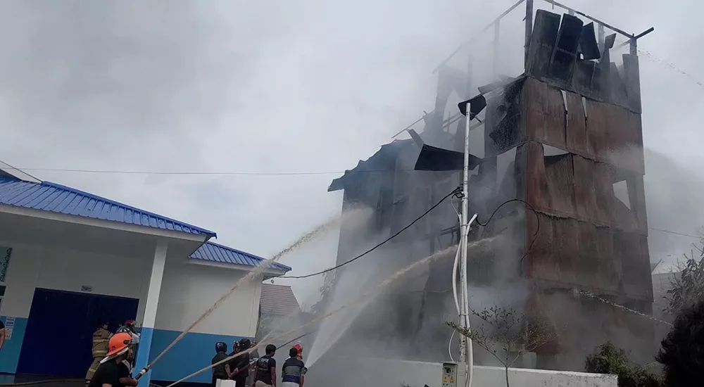 Diduga Akibat Korsleting Listrik, Bangunan Sarang Walet Ludes Terbakar 