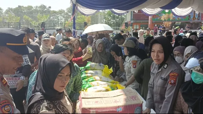 Tekan Inflasi, Pemkab Kapuas Gelar Gerakan Pangan Murah Bersama Bulog