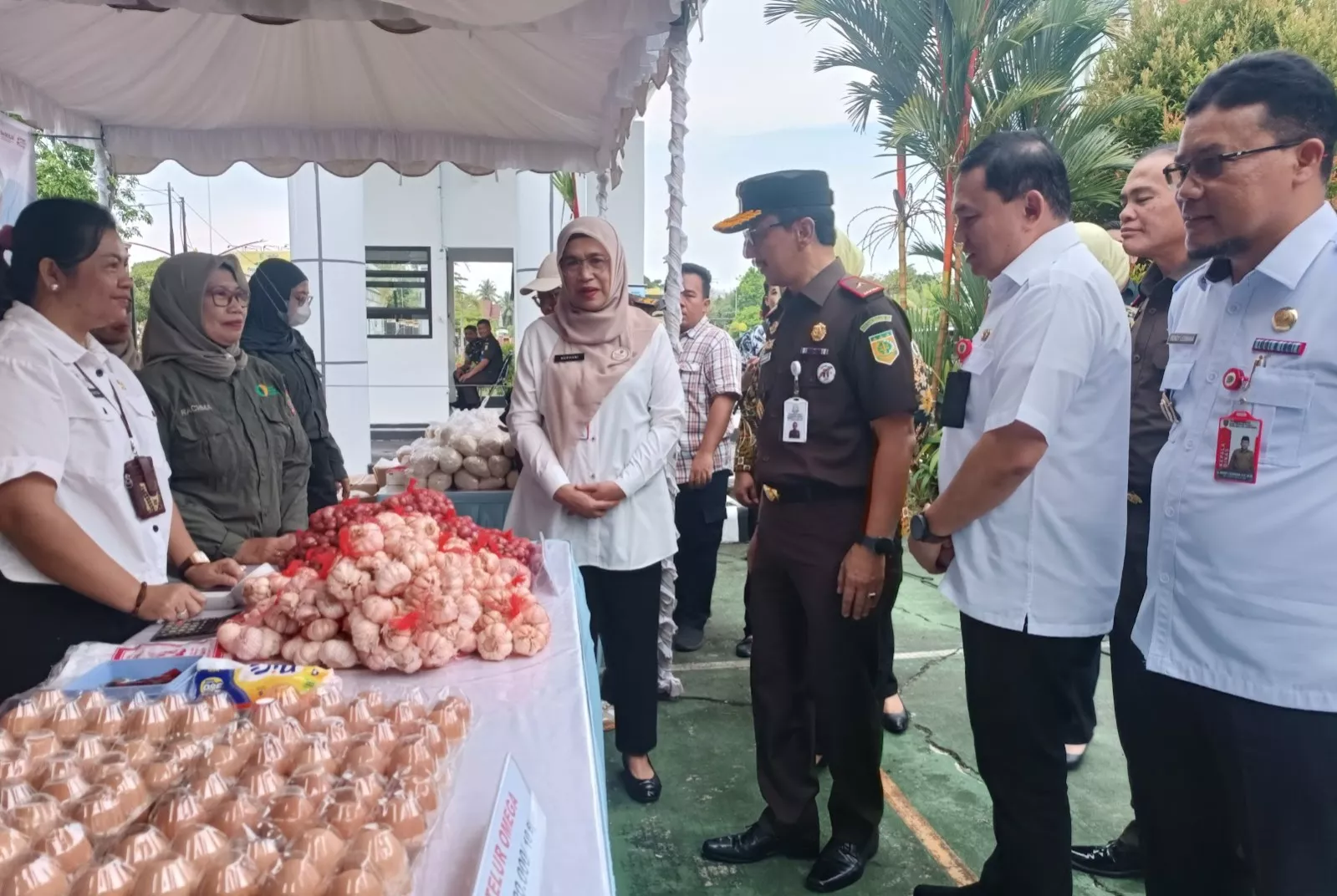 Kejati Kalteng Tebar 1.000 Paket Sembako, Bantu Warga Jelang Lebaran