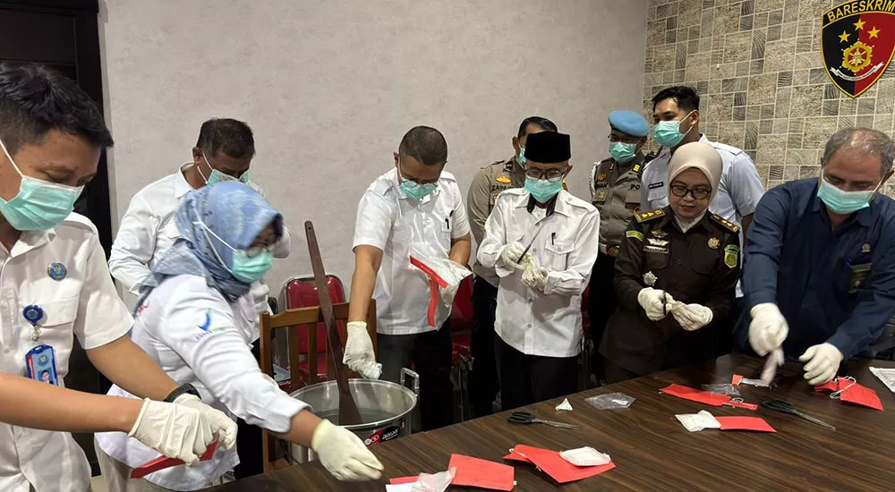 Polda Kalteng Musnahkan 1,09 Kg Sabu dari 12 Kasus dan 20 Orang Tersangka 