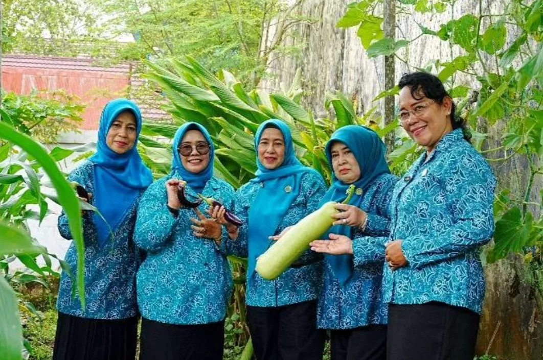 Panen Kebun TP PKK Dorong Ketahanan Pangan di Barito Utara