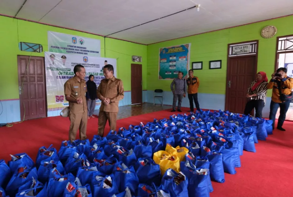Pemkab Murung Raya Gelar Pasar Murah di Seribu Riam, 202 Paket Sembako Disalurkan