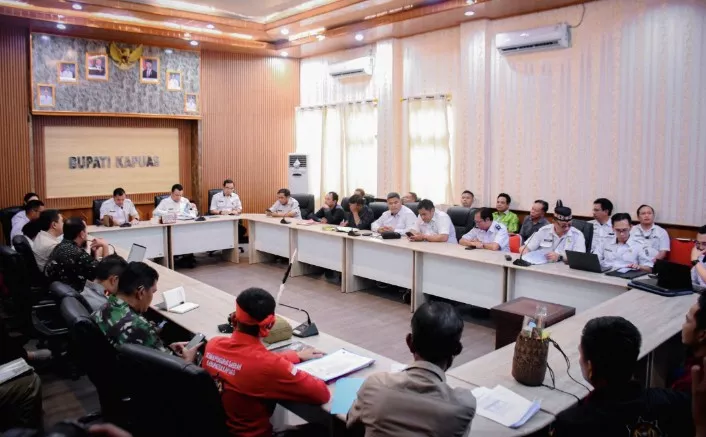 Pemkab Kapuas Mediasi Persoalan Koperasi Berkat Keluarga Hapakat dan PT. DWK