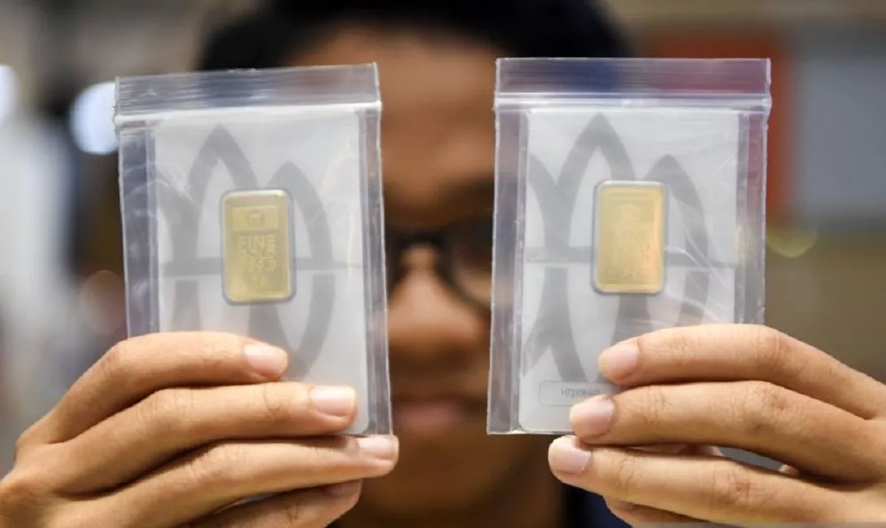 Turun Goceng, Segini Harga Emas Antam Senin 16 Maret 2026