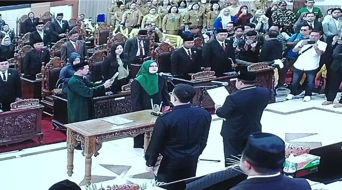Masliana Resmi Dilantik Sebagai PAW Anggota DPRD Kapuas Priode 2024-2029