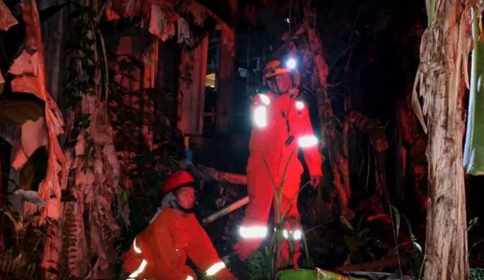 Api Muncul di Belakang Masjid Assunah, Petugas Padamkan Kurang dari Satu Jam