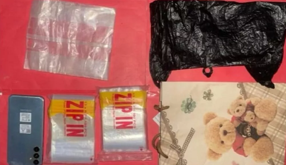 Avanza Abu-abu Ditahan Tengah Malam, Pengemudinya Ditahan, Ternyata Bawa Sabu-sabu 1 Kilo