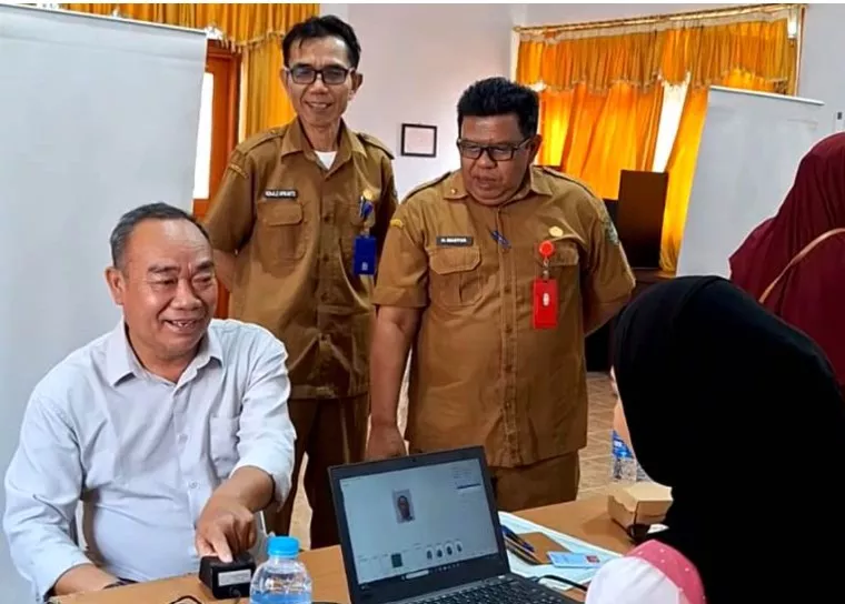 Disnakertranskop UKM Barut Gandeng Imigrasi Gelar Layanan Eazy Paspor