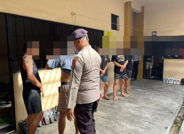Jaga Keamanan, Sattahti Polresta Palangka Raya Gelar Razia Blok Tahanan