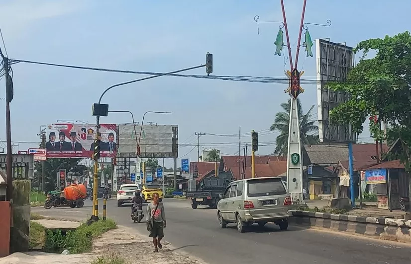 Lampu Lalu Lintas Simpang Tidar Rusak, Pengendara Waswas