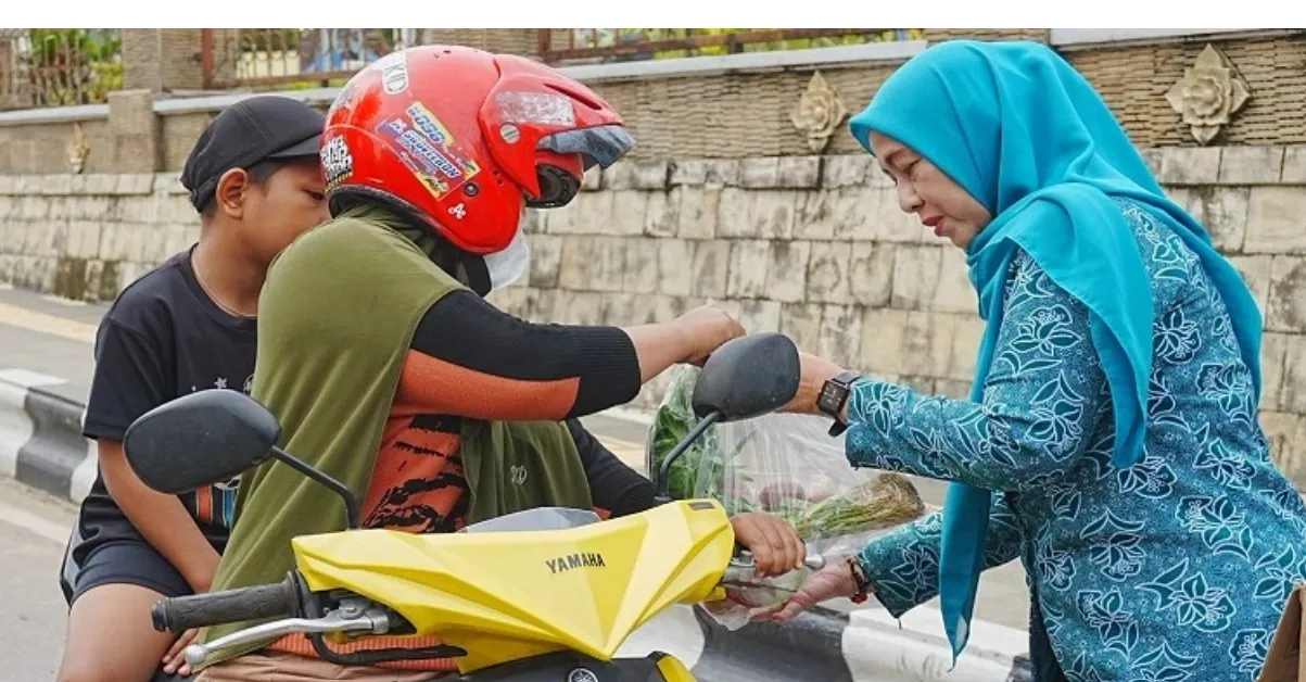 PKK Barito Utara Bagikan 200 Paket Sembako, Warga Antusias Sambut Ramadan