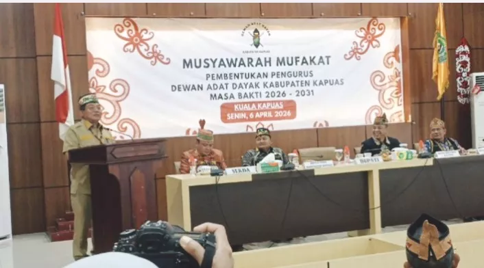 Bupati Kapuas Buka Musyawarah Pembentukan Pengurus DAD Masa Bakti 2026–2031
