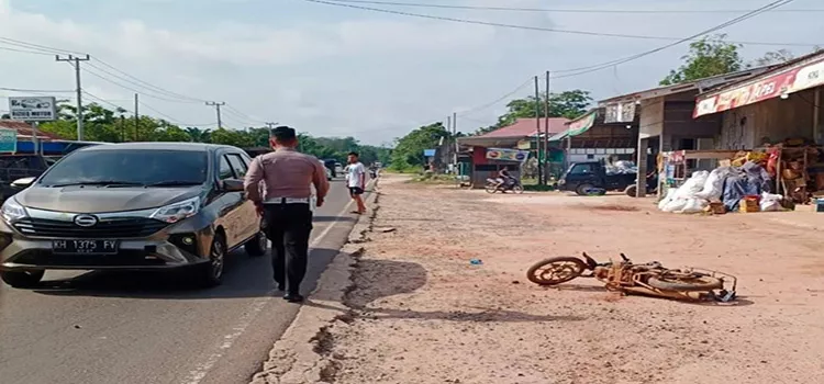 Tragedi Jelang Lebaran di Kota Besi, Pemotor Tewas Ditabrak Pickup