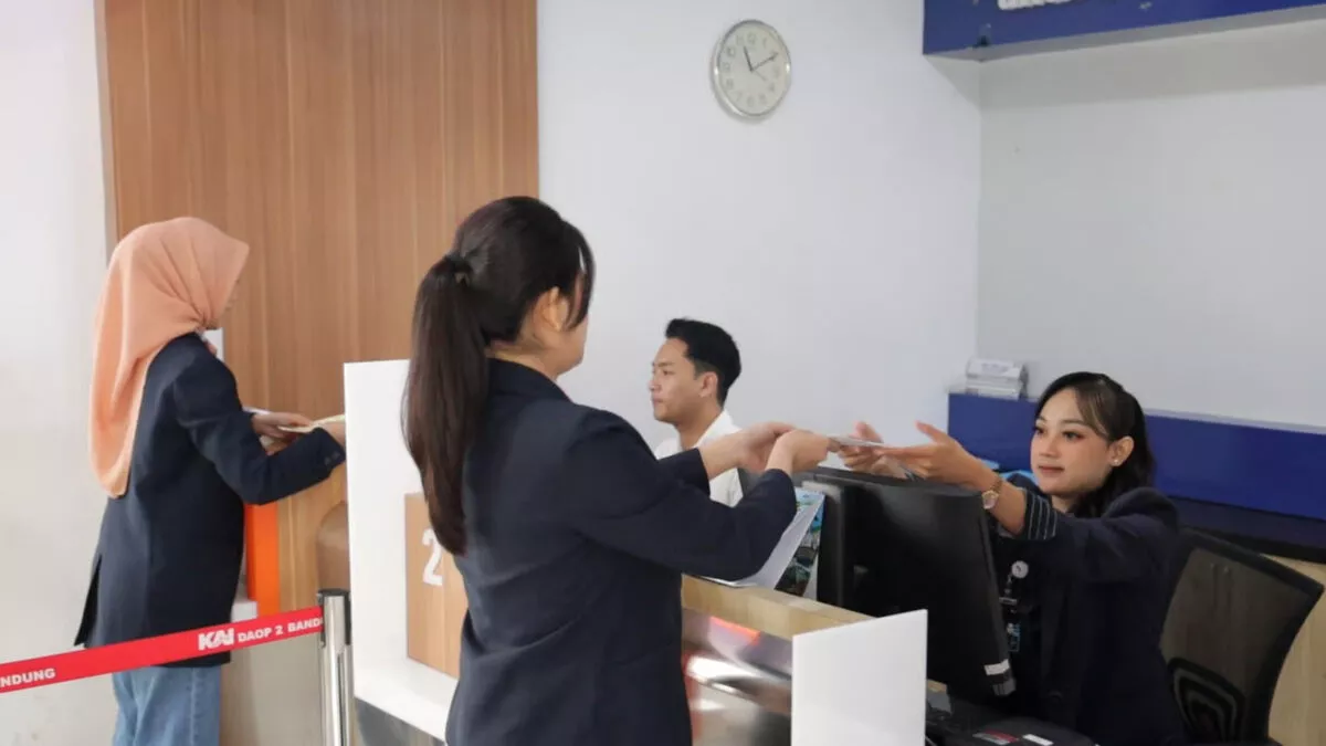 Tiket KA Lebaran 2026 Laris Manis, KAI Daop 2 Bandung Bagikan Tips Berburu Tiket Hari H