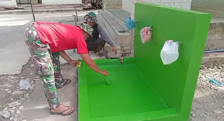 Satgas TMMD ke-129 Kodim 0102/Pidie Tuntaskan Tempat Wuduk di Meunasah Desa Blang Cot