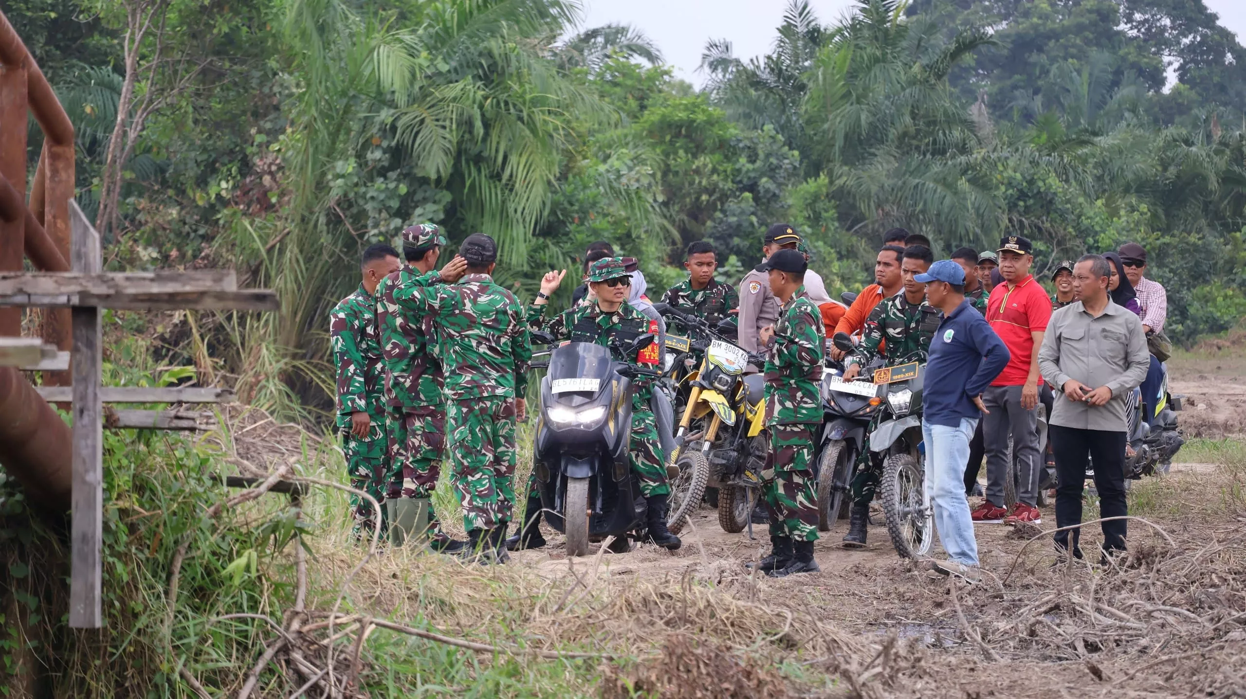 Pastikan Kesiapan Kunjungan Tim Wasev Mabesad, Dandim 0313/KPR Peninjauan Langsung Sasaran Fisik TMMD di Pangkalan Terap