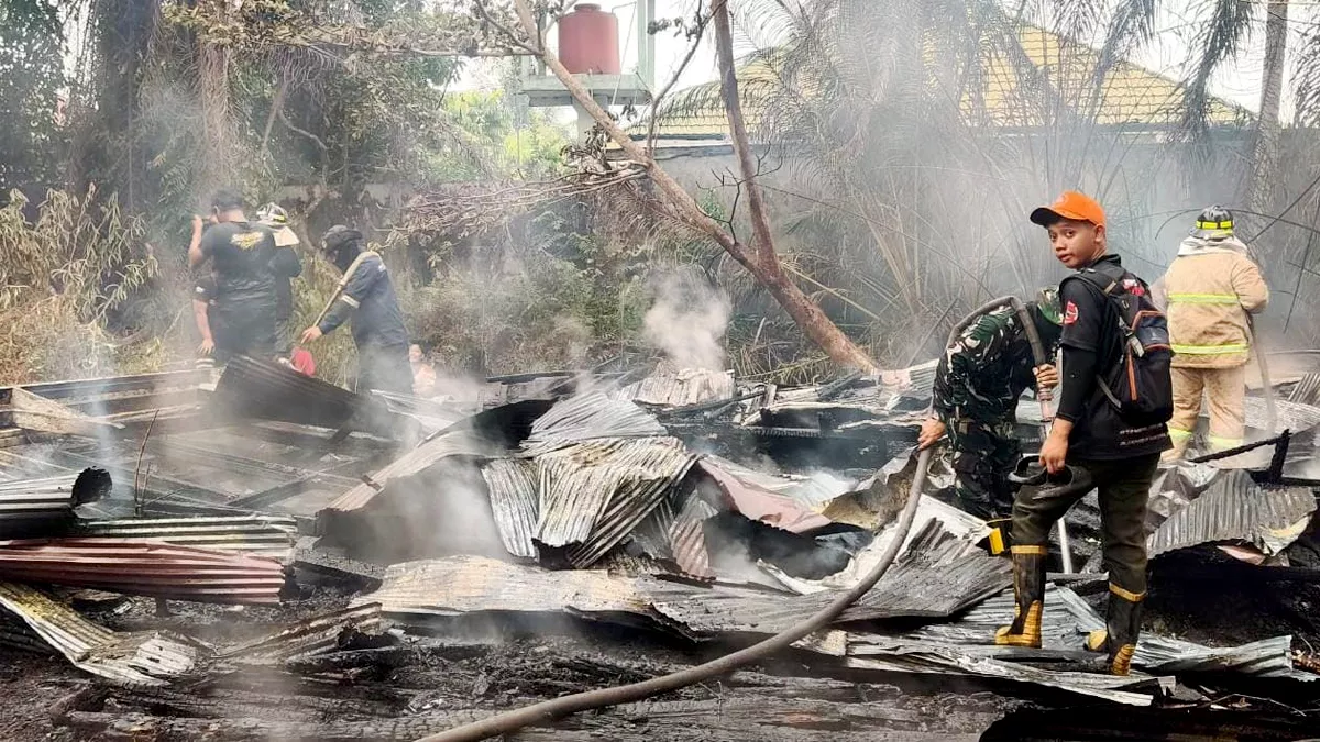 Gudang Kayu di Jalan Piranha Palangka Raya Ludes Terbakar, Diduga Korsleting Listrik
