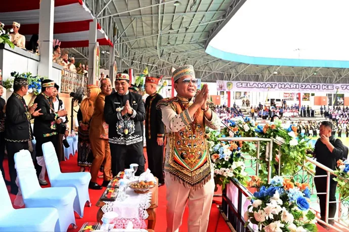 Gubernur Agustiar Pimpin Upacara HUT Ke-76 Barito Utara, Tekankan Kebersamaan