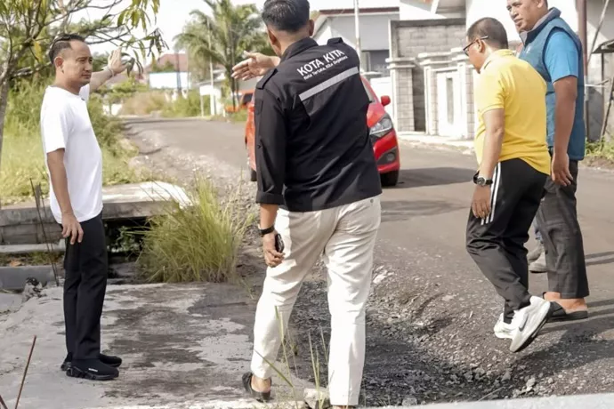 Wali Kota Fairid Naparin Tinjau Kondisi Jalan di Palangka Raya, Perbaikan Akan sesuai Prioritas