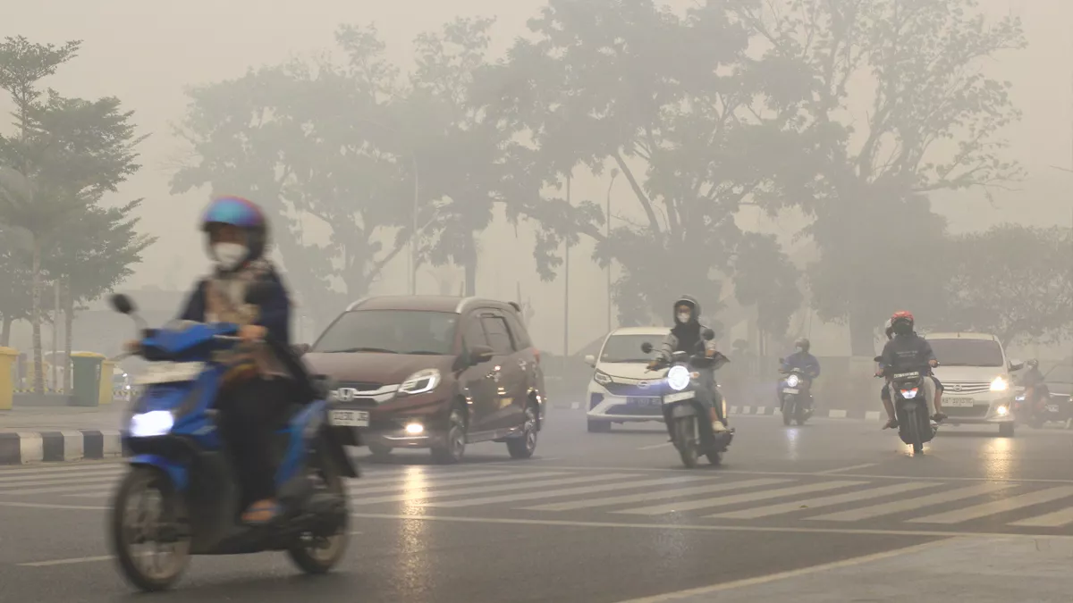 Jarak Pandang Tersisa 150 Meter, Kualitas Udara Palangka Raya Memburuk