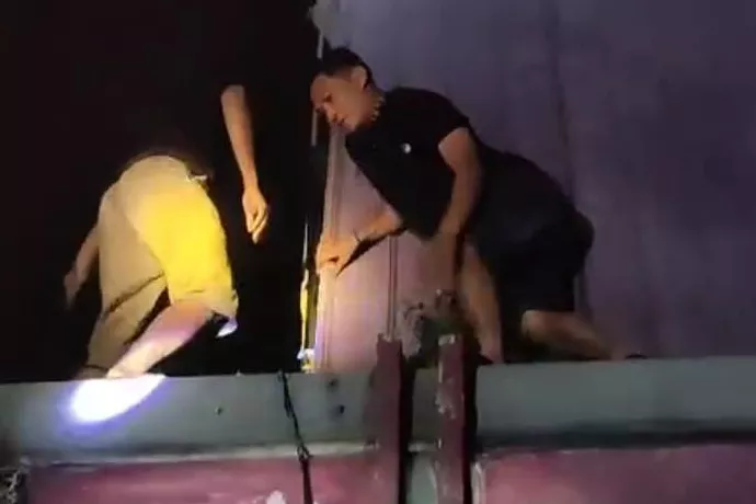 Pemuda  di Palangka Raya  Coba Bundir, Warga dan Polisi Beraksi Cepat 