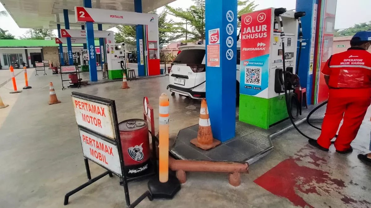 Stok Aman Tapi Antrean BBM Muncul Lagi di Palangka Raya, Wawali Bilang Masalah Ada pada Distribusi