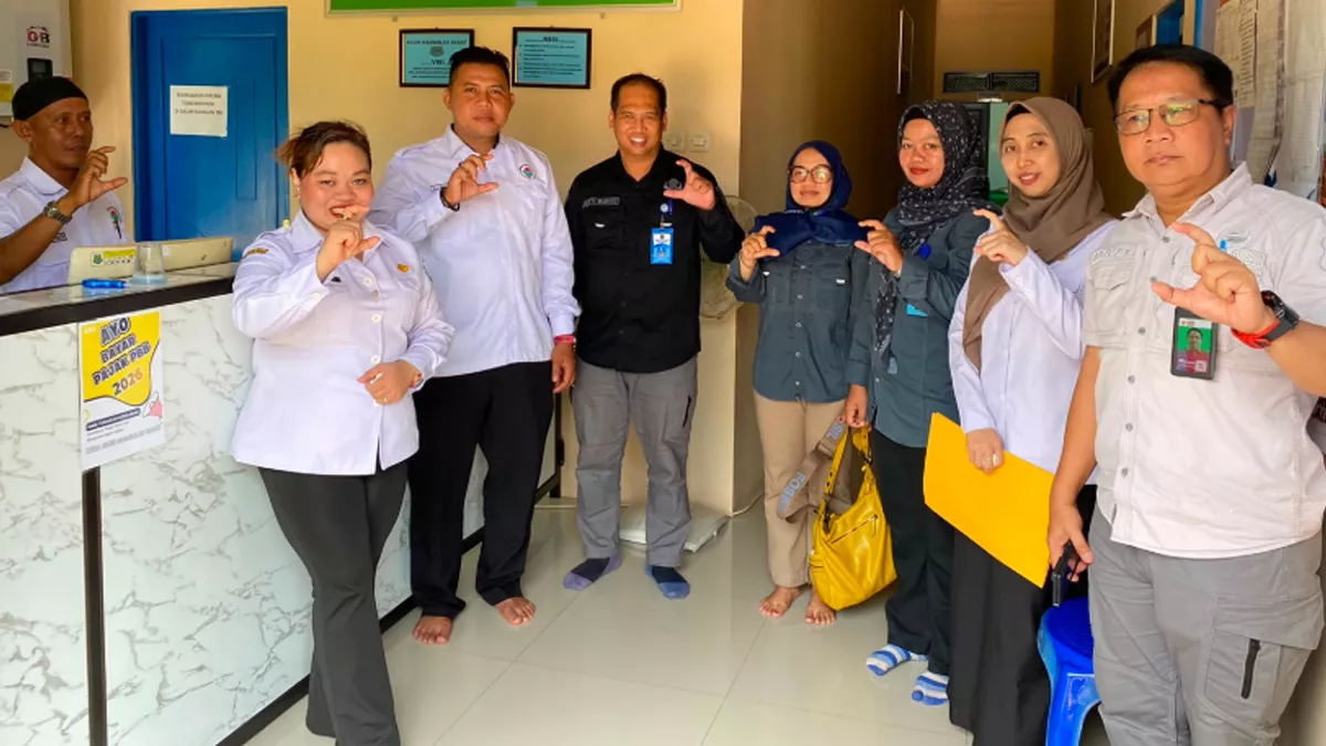 Perkuat Keterbukaan Informasi, Diskominfosantik Kapuas Sosialisasikan PPID Desa ke Kapuas Hilir dan Kapuas Timur