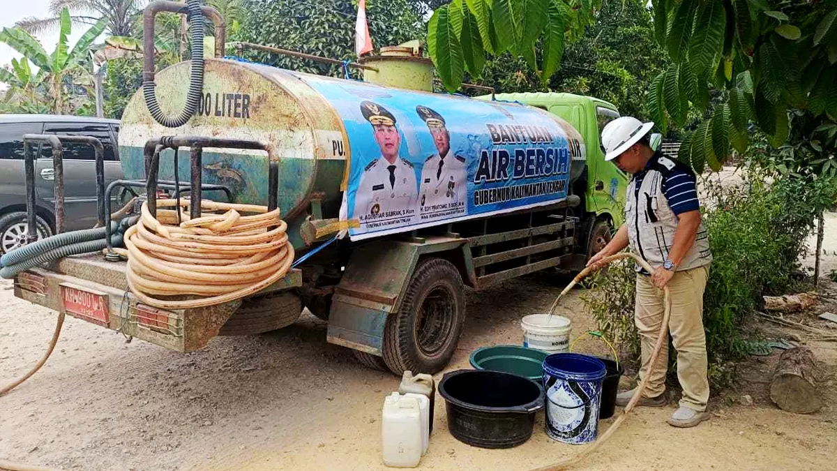 Kalteng Dilanda Kekeringan, Pemprov Salurkan 122.600 Liter Air Bersih, Gubernur: Pemerintah Harus Hadir Bantu Rakyat