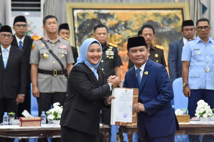 Gubernur Kalteng Lantik 8 Pejabat Eselon II dan Tunjuk 5 Plt, Perkuat Akselerasi Pembangunan 