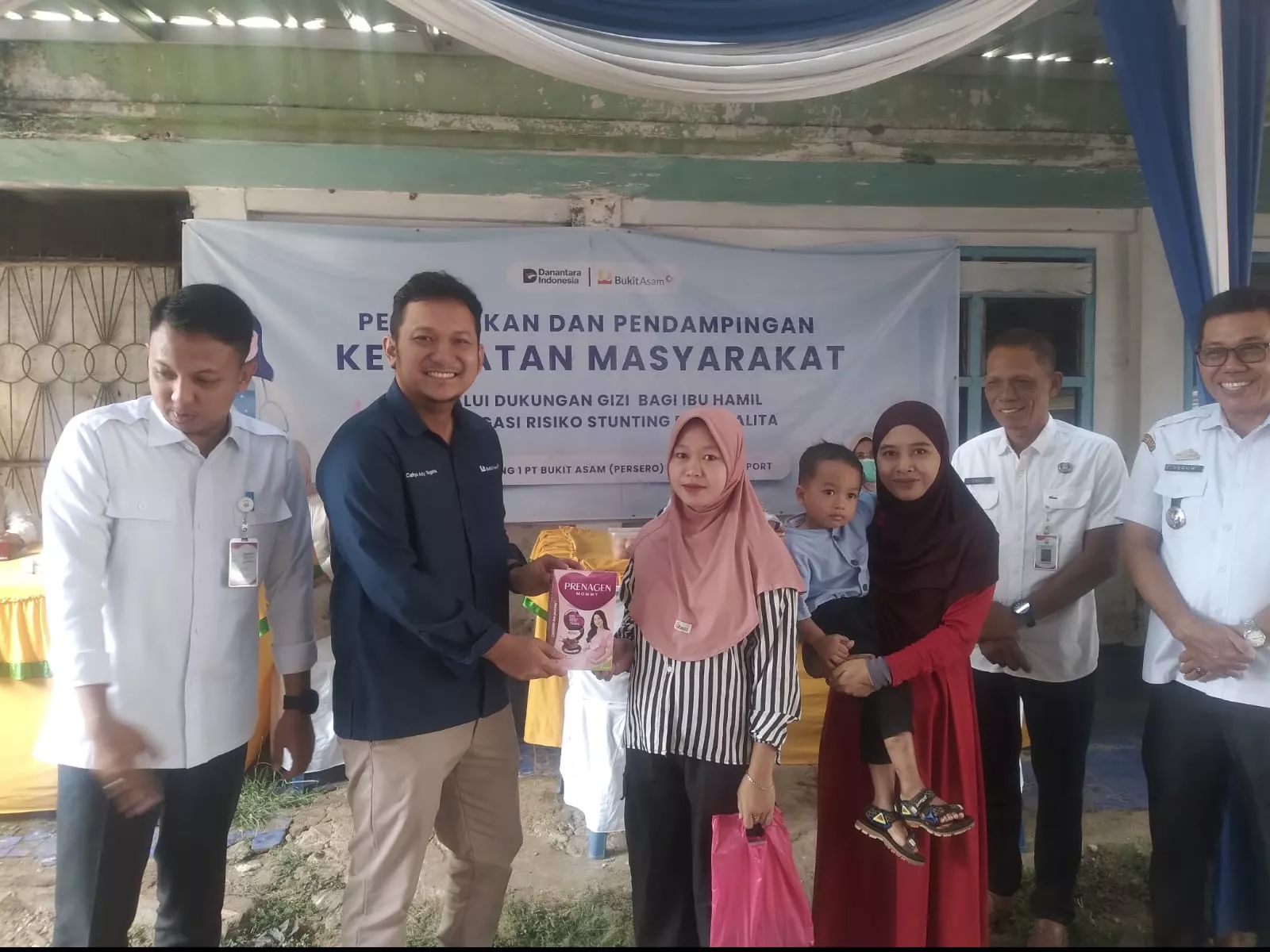 Balita Berisiko Stunting di Gandus, PTBA Beri Dukungan Gizi