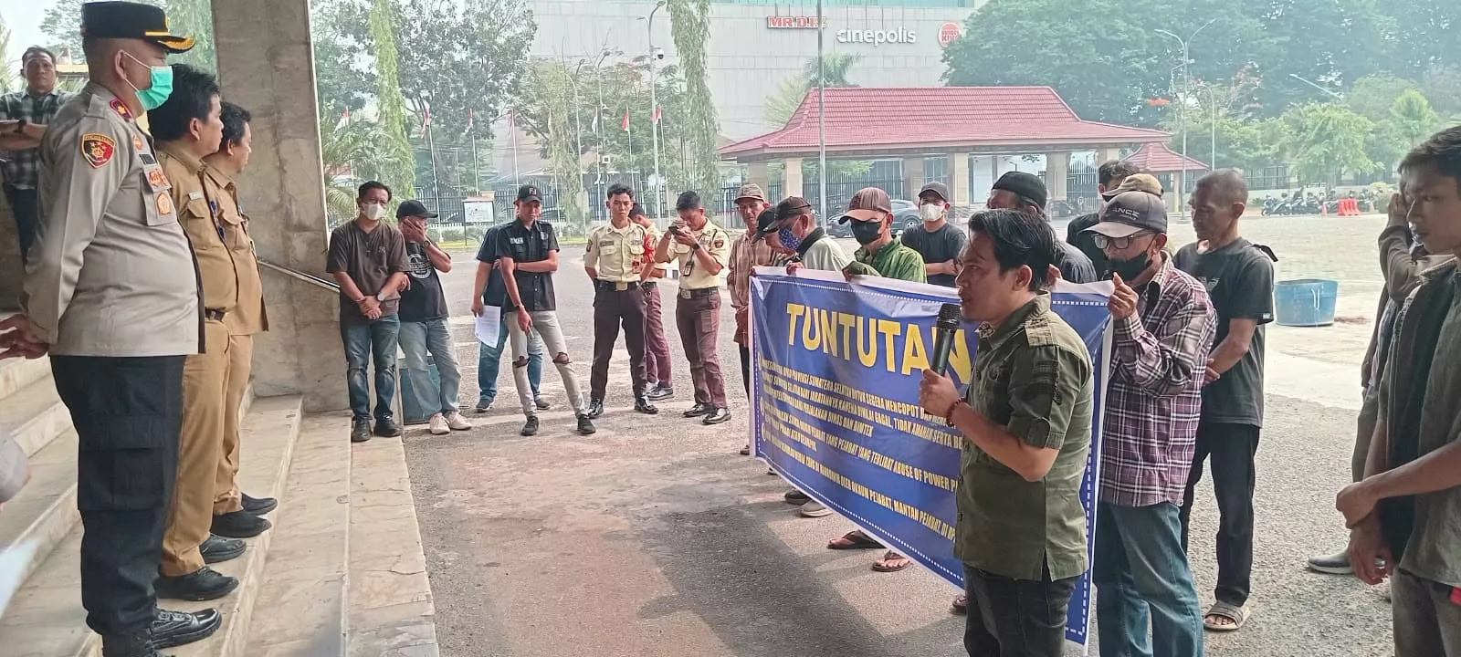 Dugaan Praktik Upeti Perjalanan Dinas dan Monopoli Media di DPRD Sumsel, Pendemo Desak Sekwan Dicopot