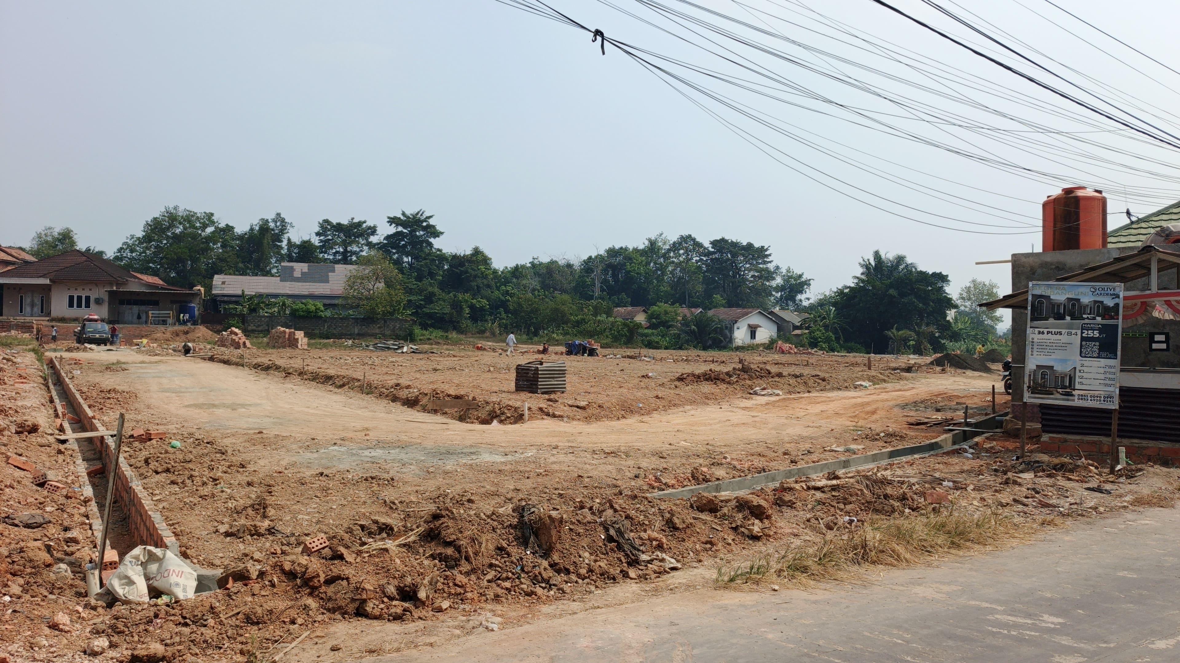 Salah satu aktivitas pembangunan perumahan komersil di Kabupaten Banyuasin.