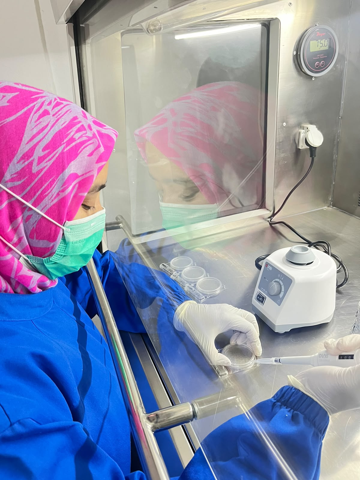 Ruang laboratorium Labkesmas Kabupaten Bengkalis dengan peralatan analisis