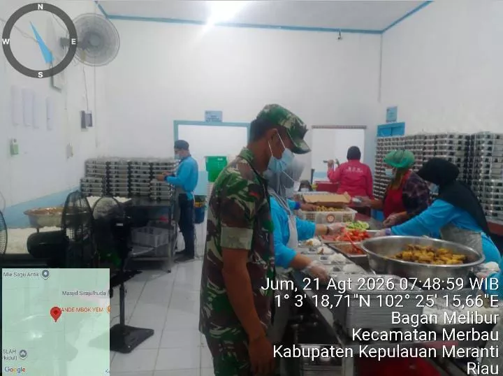 Babinsa Kawal Program Makan Bergizi untuk 3.023 Siswa di Merbau