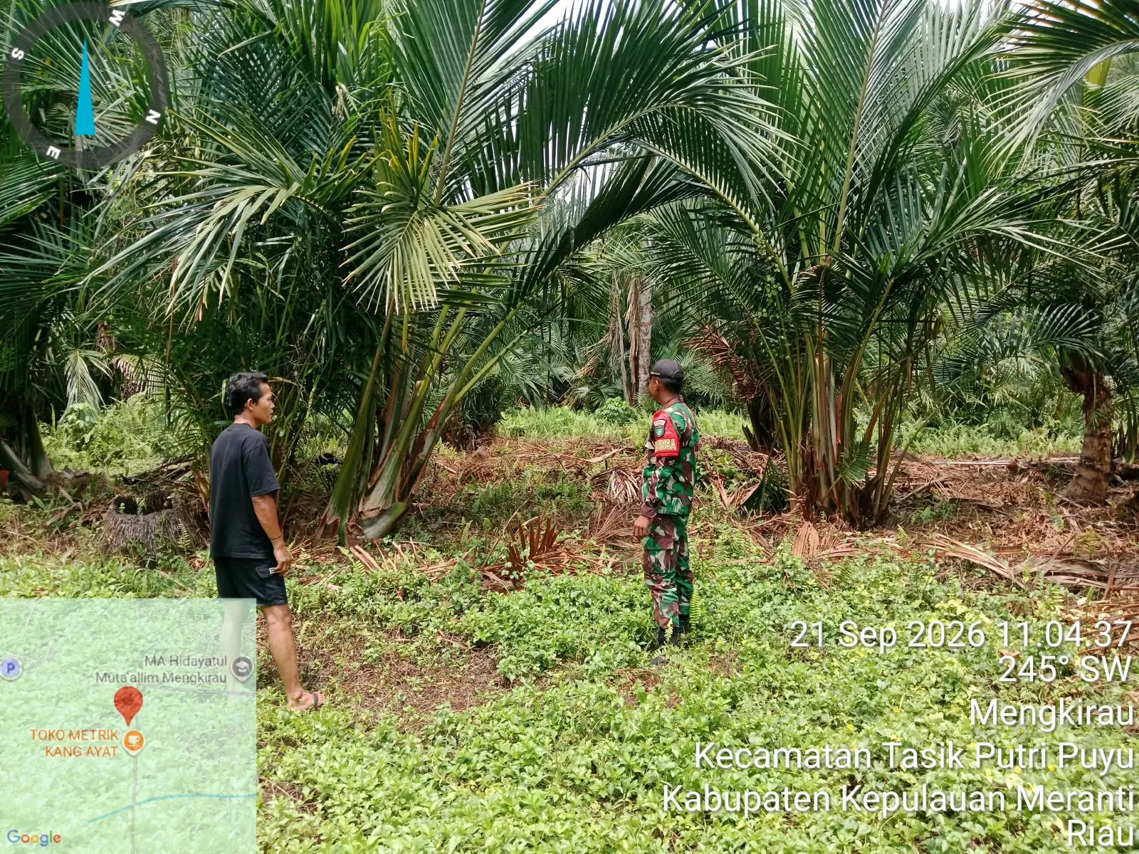 Babinsa Koramil 06 Merbau Patroli Karhutla di Lahan Gambut Mengkirau Meranti