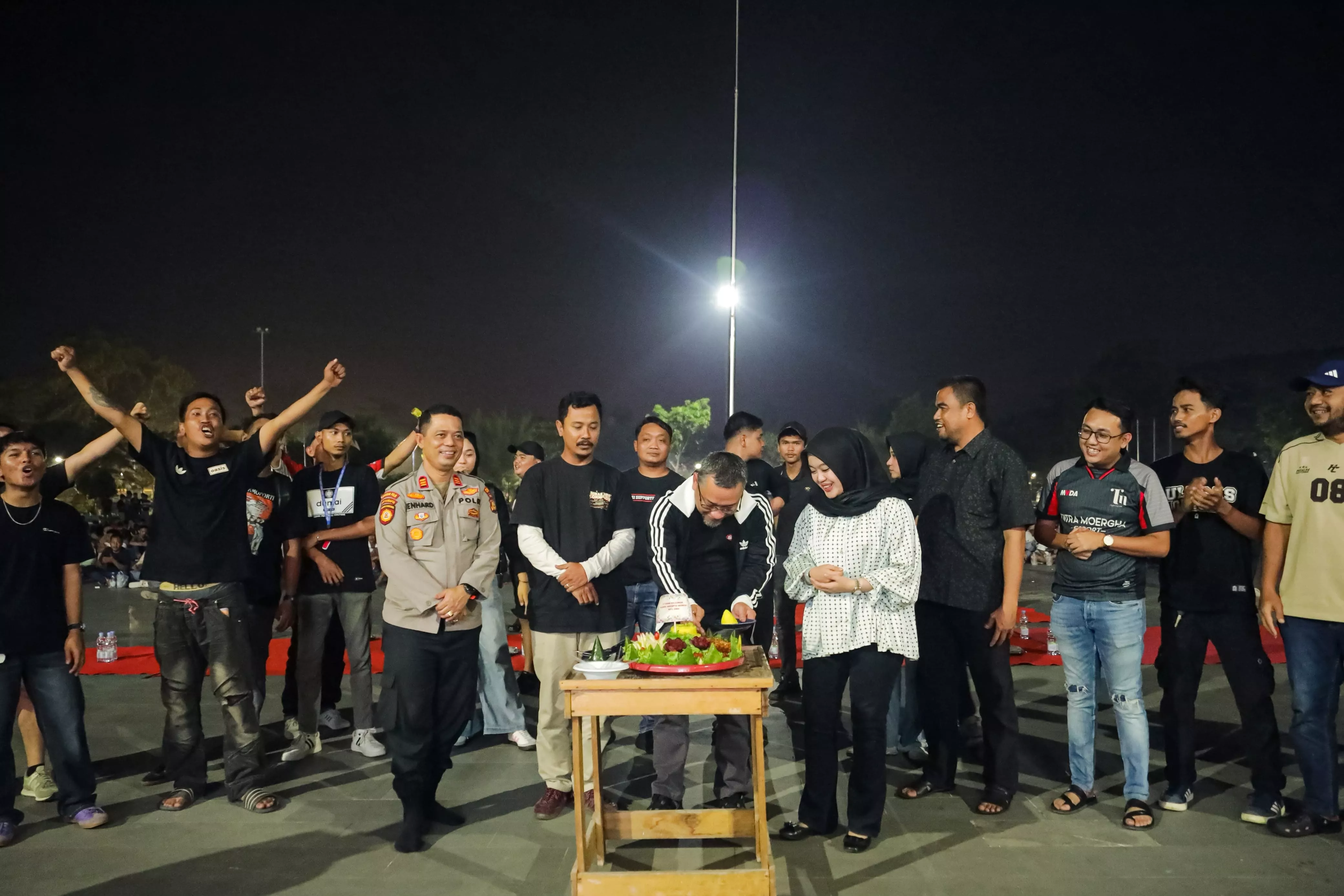 3 Tahun ASI Dumai: Nobar Timnas dan Potong Tumpeng Simbol Persaudaraan Suporter