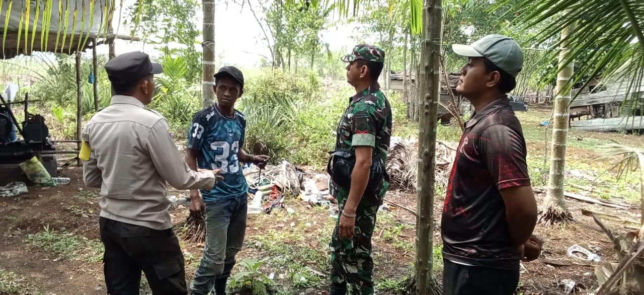  Komsos di Kampung Pancasila, Babinsa Koramil 06/Merbau Ajak Masyarakat Perkuat Persatuan
