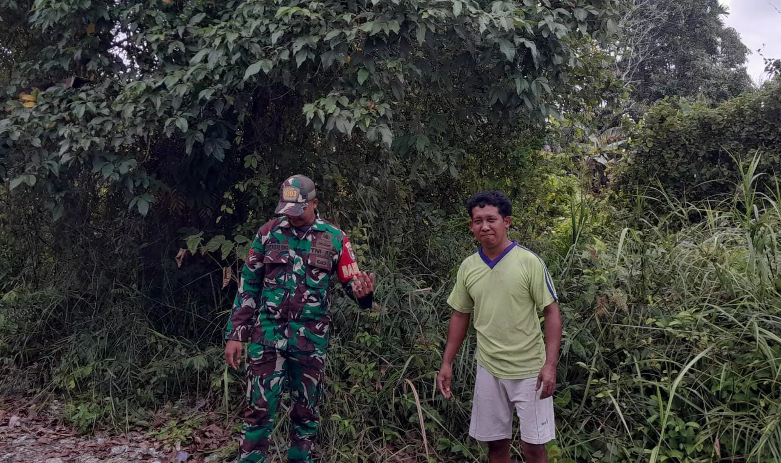 Babinsa Koramil 06/Merbau Patroli Cegah Karhutla di Desa Bandul Kepulauan Meranti