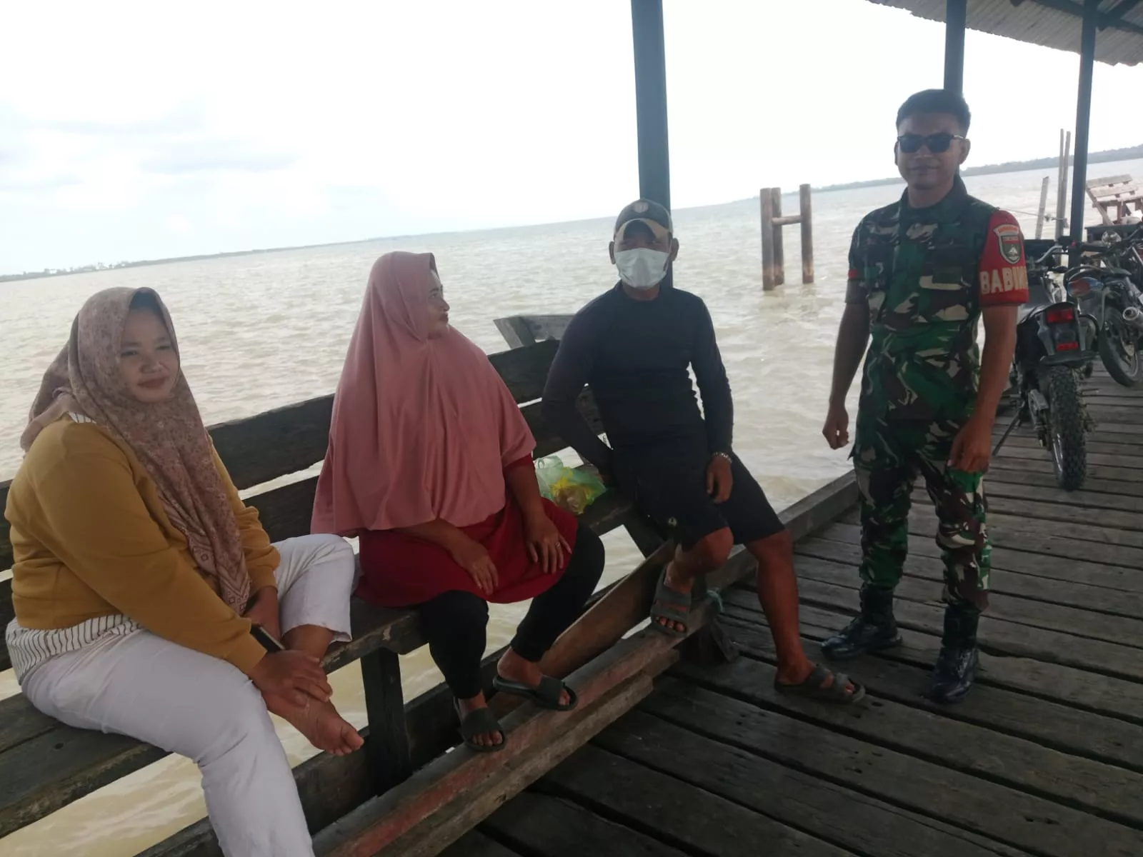Pratu Hasibuan Perkuat Pembinaan Teritorial Lewat Komsos Bersama Warga Kampung Pancasila