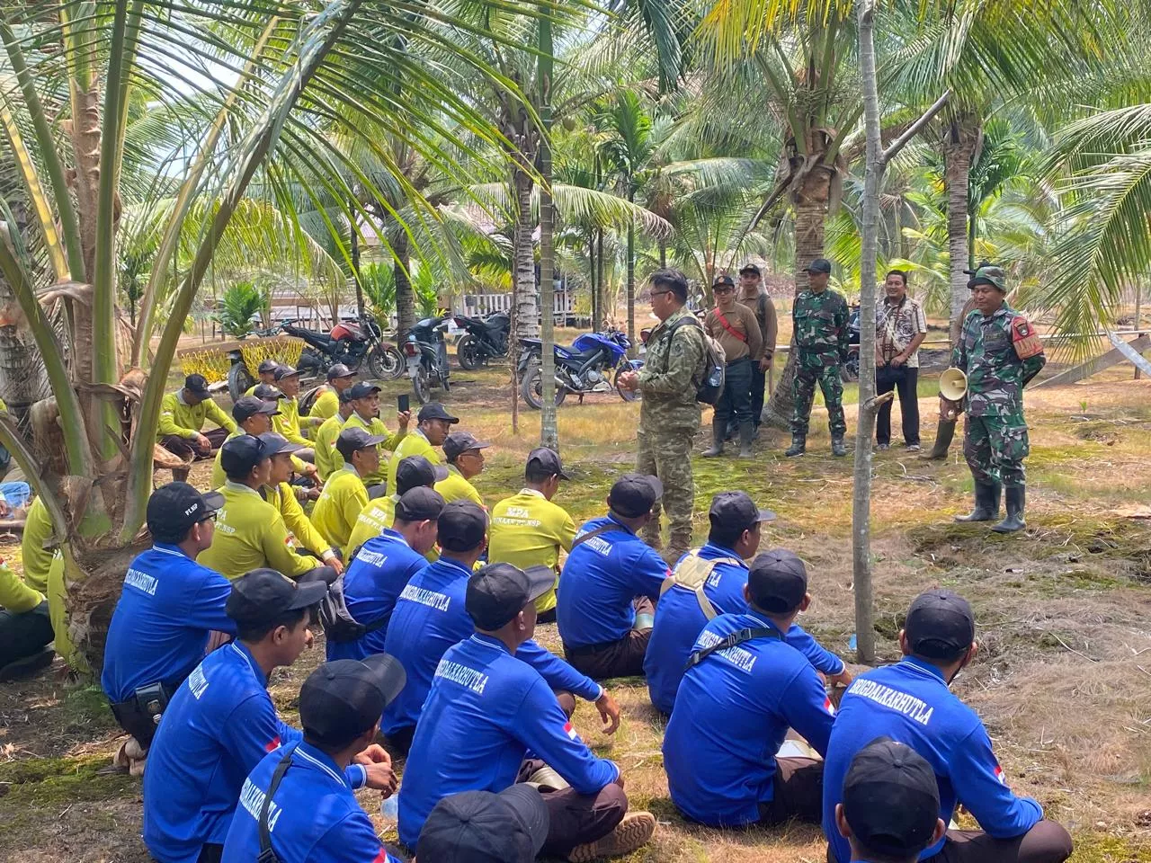 Tim Mabes TNI Sosialisasikan Pencegahan Karhutla di Kepulauan Meranti