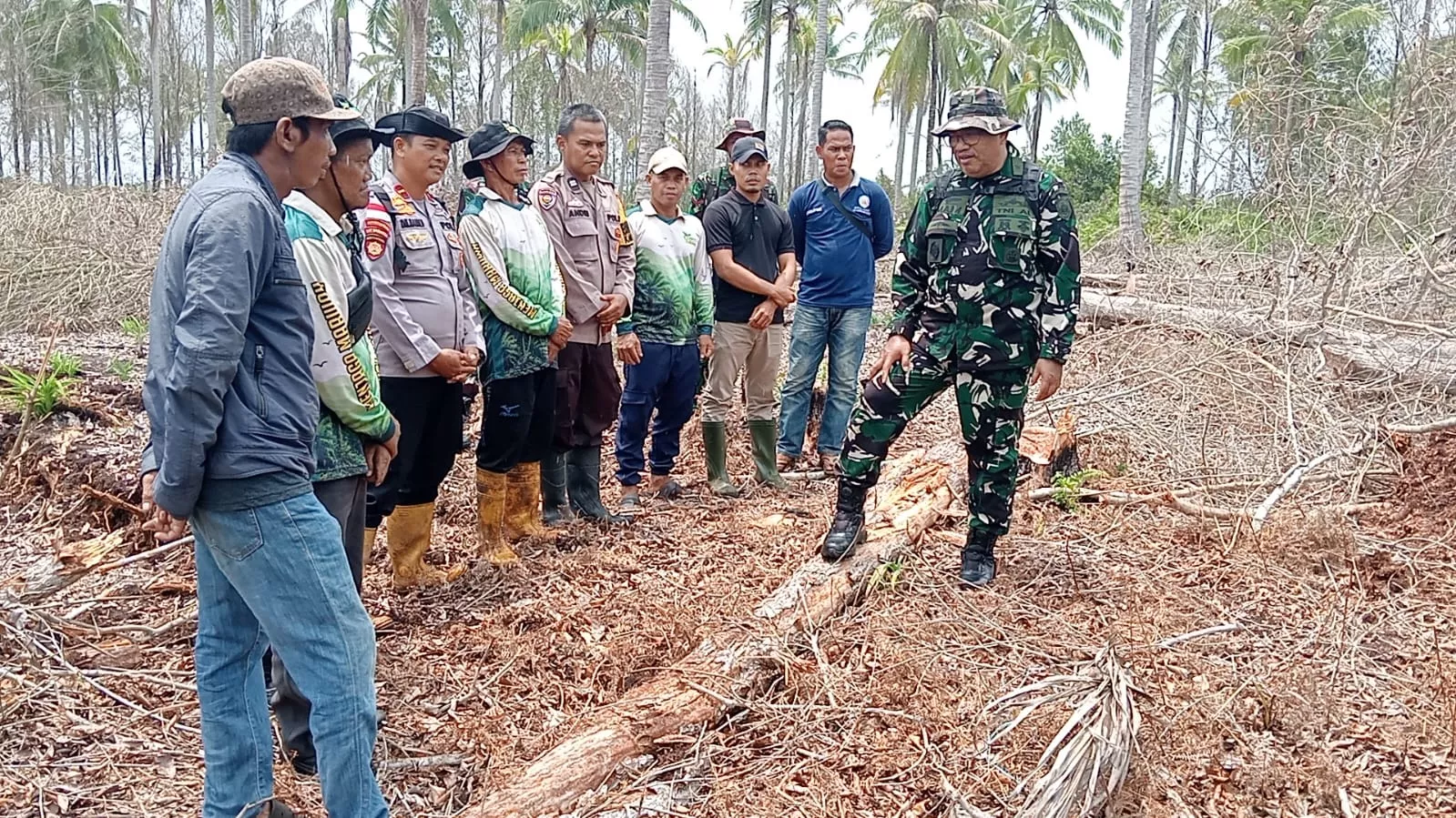 Karhutla Jadi Perhatian, Mabes TNI Beri Penyuluhan kepada Warga Tanah Merah