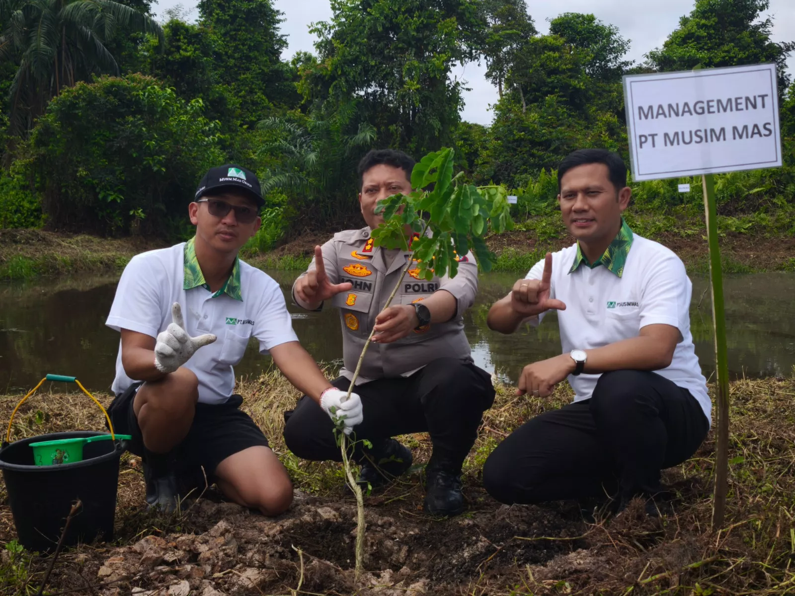 Sinergi Lawan Karhutla, Polres Pelalawan dan PT Musim Mas Turun Langsung ke Lapangan