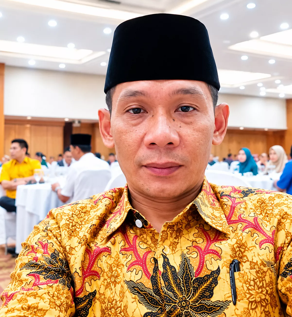 Kabel WiFi Semrawut Kepung Kota Pangkalan Kerinci, Warga Minta Pemda Bertindak Sebelum Makan Korban
