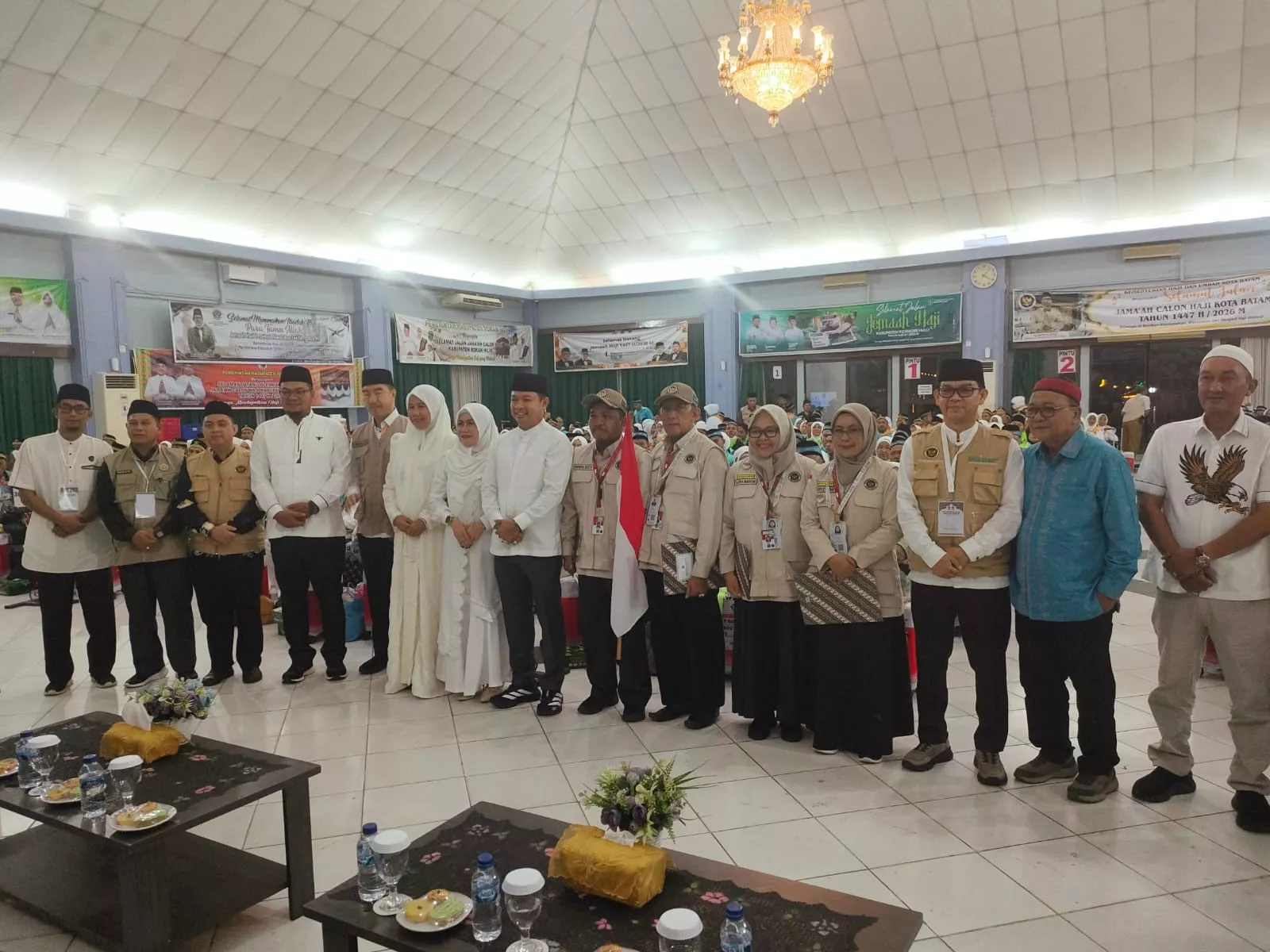 Wabup Husni Tamrin Lepas 223 JCH Pelalawan di Embarkasi Batam, Ingatkan Jaga Kesehatan dan Kekompakan