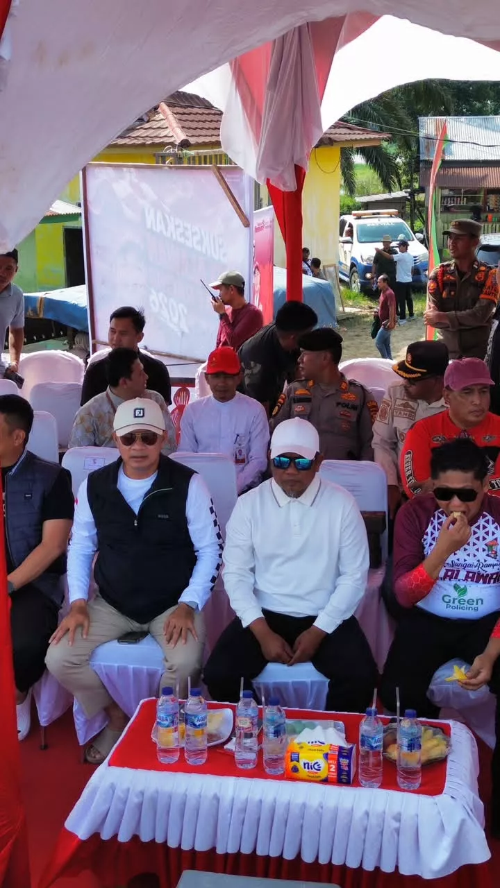Bupati Pelalawan Buka Ketinting Boat Racing di Desa Wisata Kuala Terusan, Diikuti 60 Peserta dari Berbagai Daerah